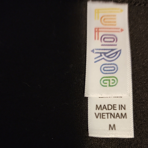 LuLaRoe Black Fitted Short Sleeve T-Shirt - Picture 2 of 7